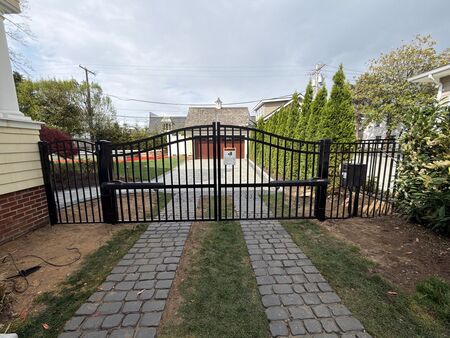How Can Automated Gates Improve Security for Commercial Properties?